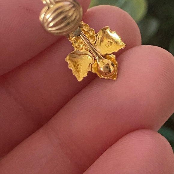 Vintage Landstrom’s Black Hills Gold 10kt Clip On Earrings grapes leaves Jewelry - Picture 6 of 8